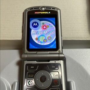 Motorola Silver Flip Phone Motorazr V3a
